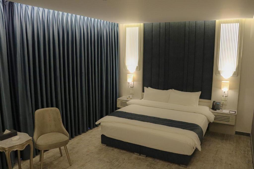 Rival Hotel Amman Exterior photo